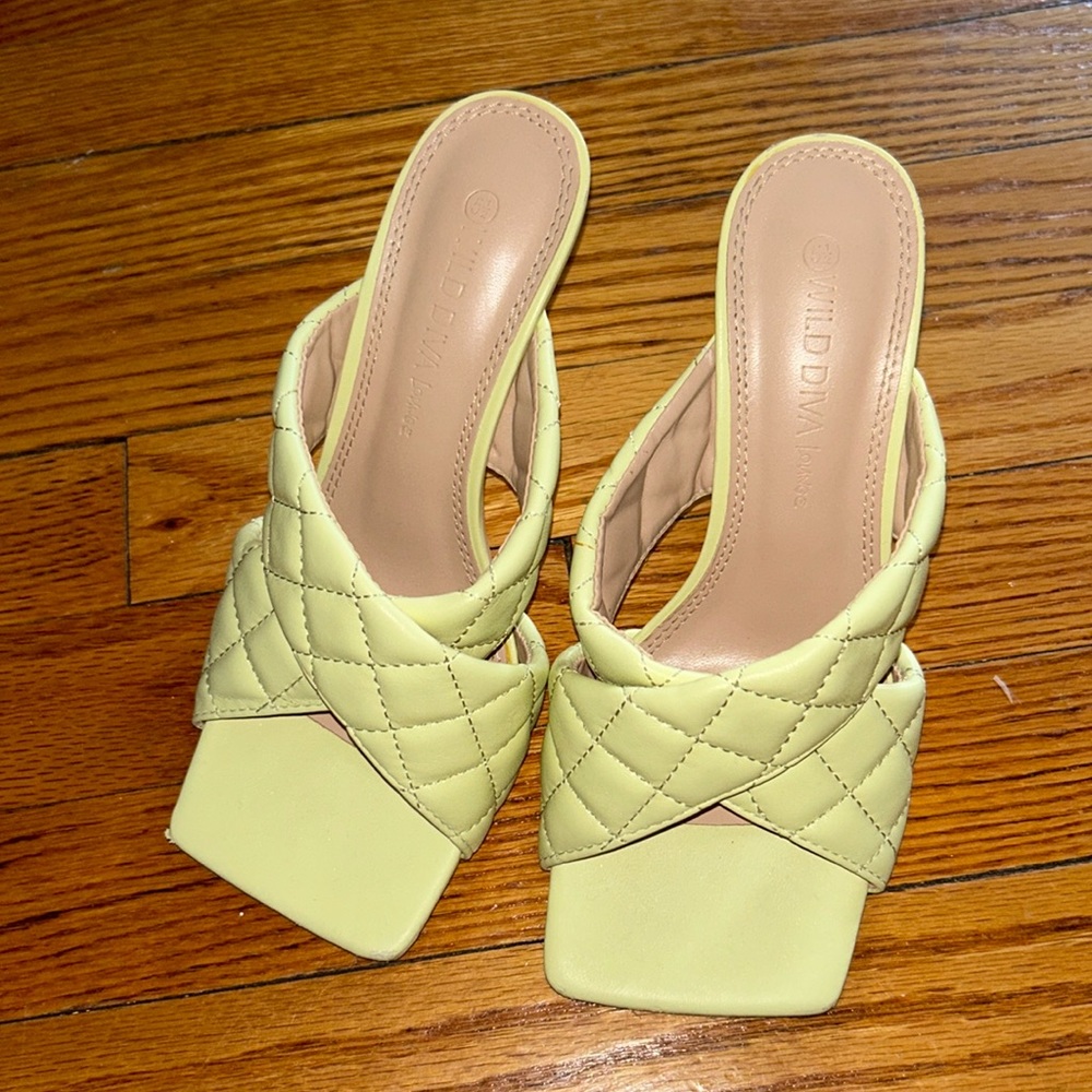 FOREVER 21 LIME HEELS